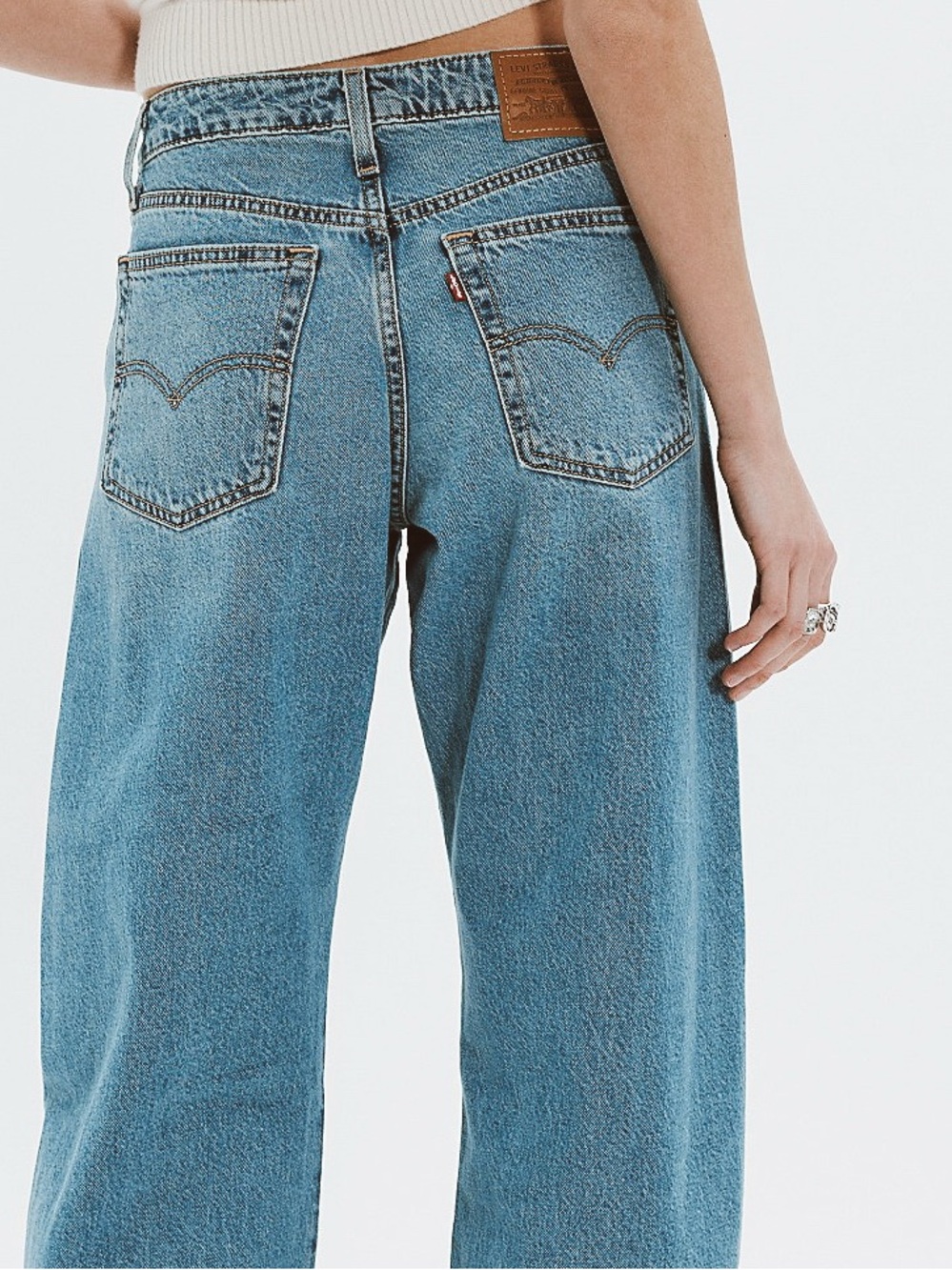 Levi’s Baggy Dad Barrel Jean
